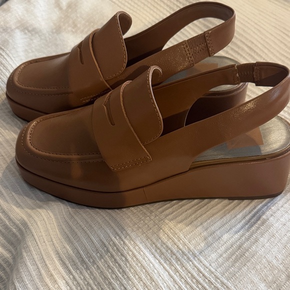 Dolce Vita Tan women’s open back Loafers - Picture 3 of 4